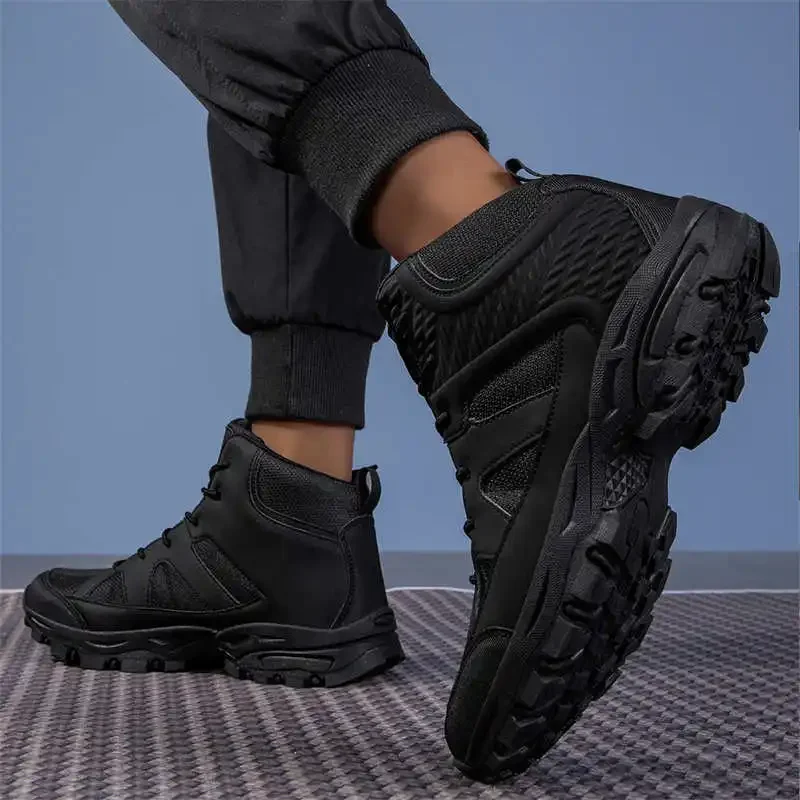 With Ties Anti-skid Running Male Sneakers Black Boot Man Cosplay Shoes Sports Novelties Specials Original Vip Link Tnis