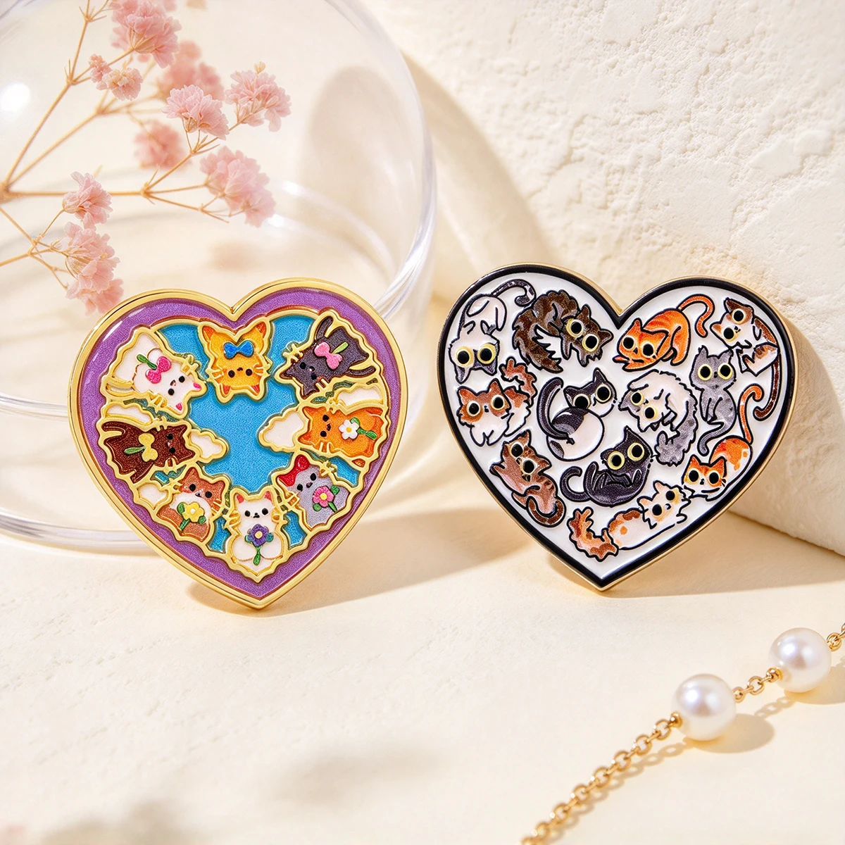 2pcs/Set Heart Shaped Cat Group Enamel Pin Multi Color Cat Brooch Pines Lapel Pins Badge on Backpack Accessories Jewelry Gifts
