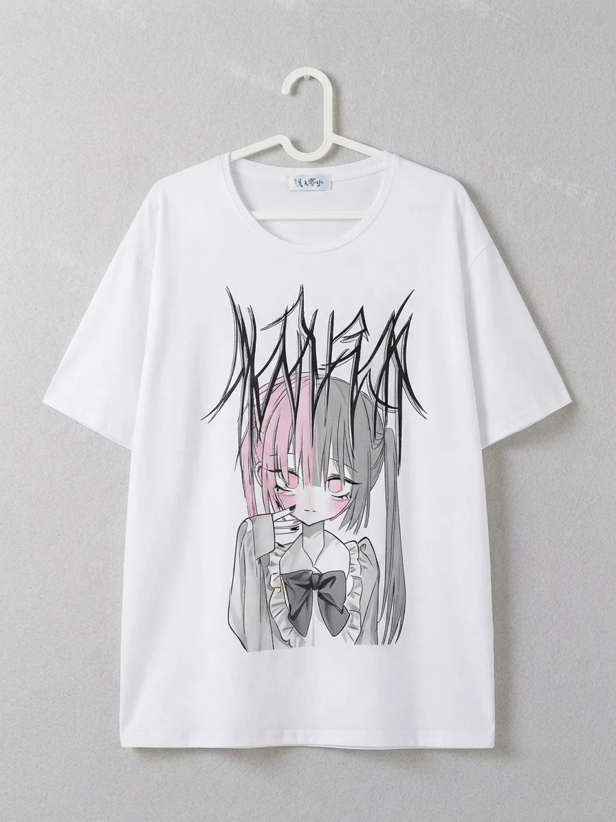 Dunkles Kawaii Y2k Twin Tail Anime Girl Grafik-T-Shirt mit Rosa Schleife, Metallische Schrift, Gothic Manga Sommer Unisex Baumwoll-Kurzarm-Shirt – Detail 5
