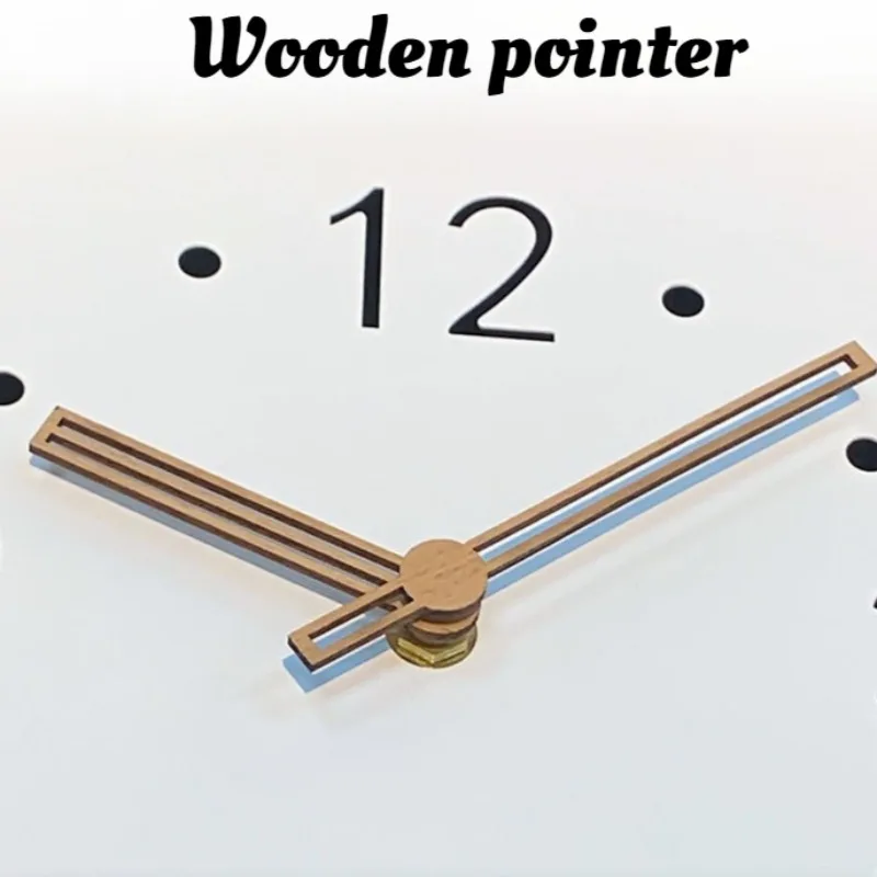 ساعة حائط معدنية مربعة صامتة بلون واحد قابلة للتأرجح على شكل باندا لغرفة المعيشة ساعة حائط زاوية مؤشر خشبي ديكور منزلي إبداعي بسيط