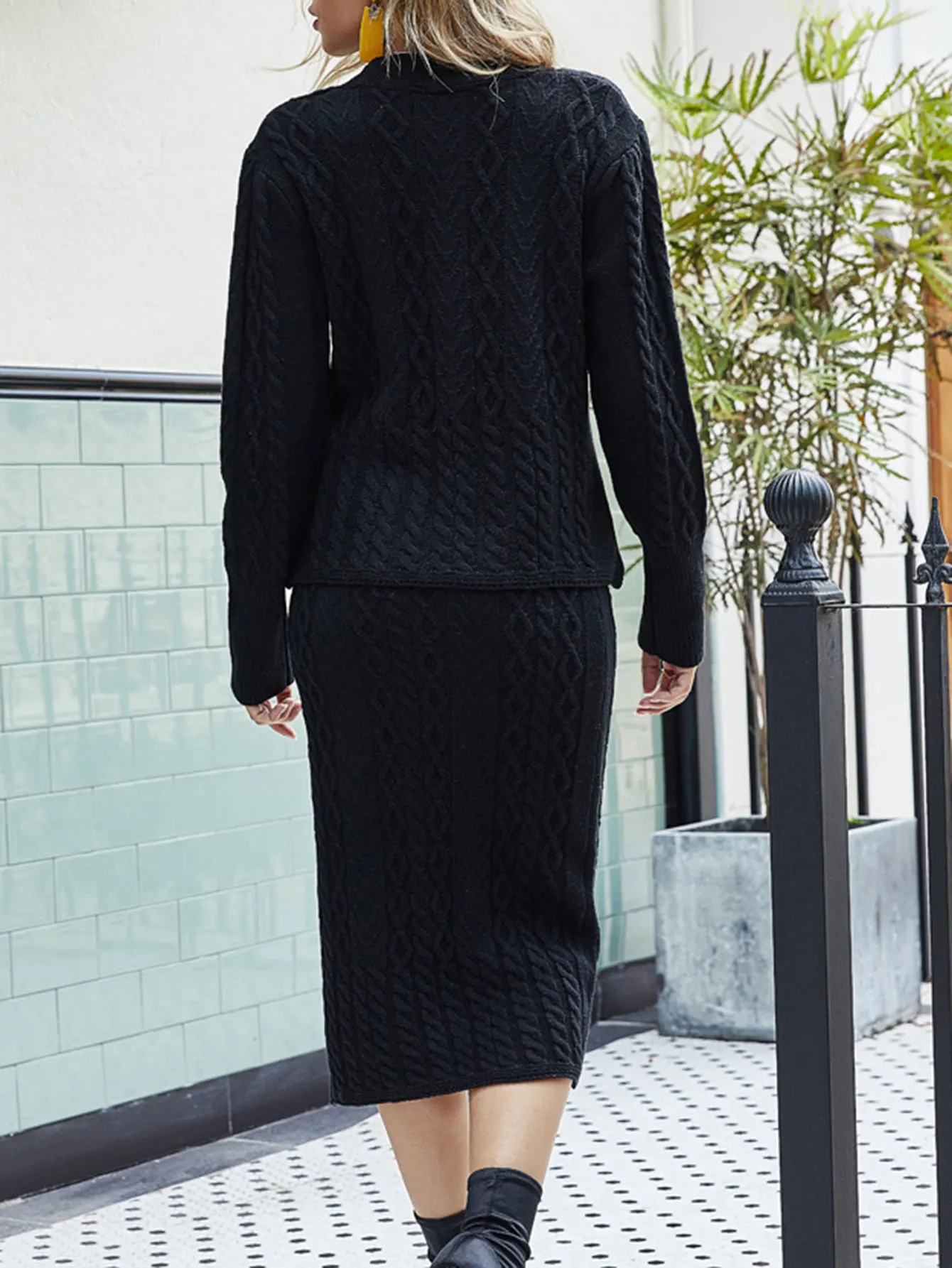 Camisola de malha com decote em v feminino e saia que cobre a quadril conjunto de duas peças moda casual estilo europeu americano outono inverno