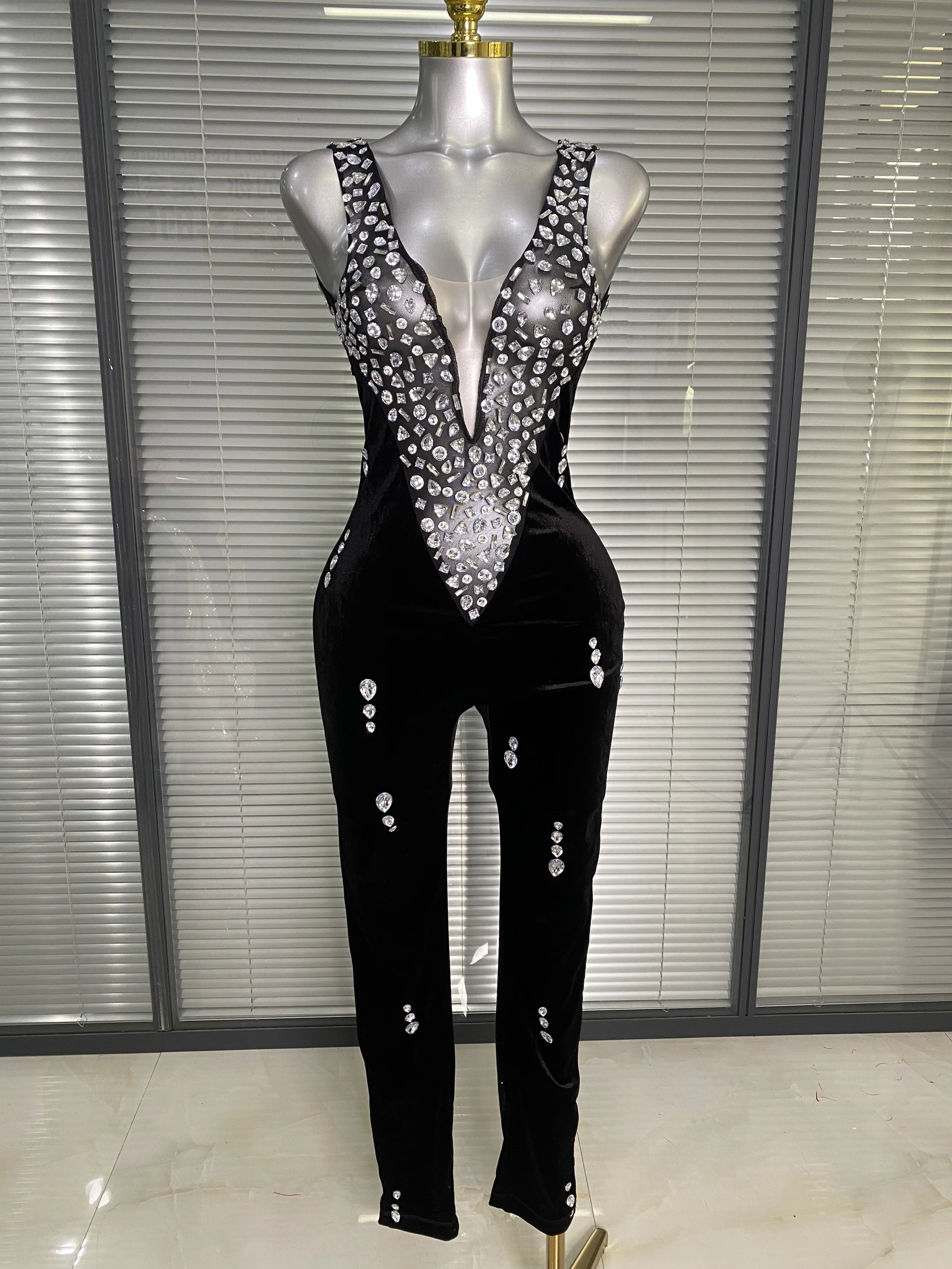 

Women Sexy Sparkly Crystals Black Tight Long Sleeve Jumpsuit Birthday Party Nightclub Performance Costume