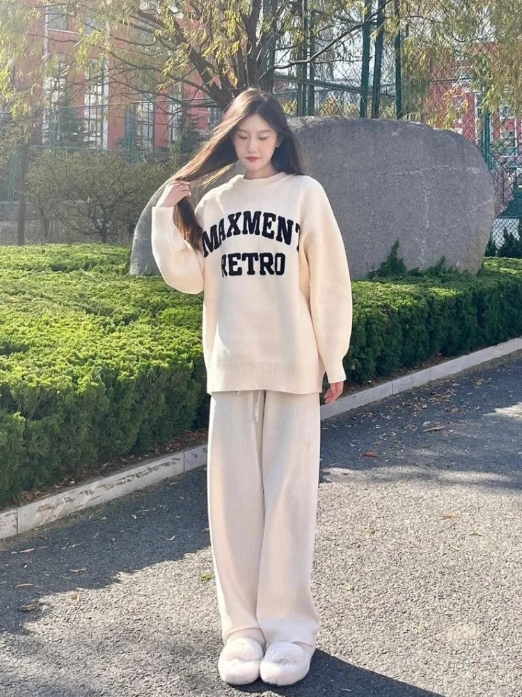 Autumn/Winter Women\'s Set Korean Edition New Embroidered Round Neck Knitted Sweater+Wide Leg Pants Two Piece Set