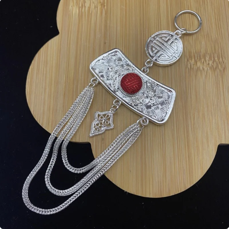 broche-com-franjas-estilo-etnico-chines-elementos-mongois-acessorio-para-vestes-mongois-design-retro-e-simples-com-detalhes-em-relevo-versatil-para-pendurar-no-peito