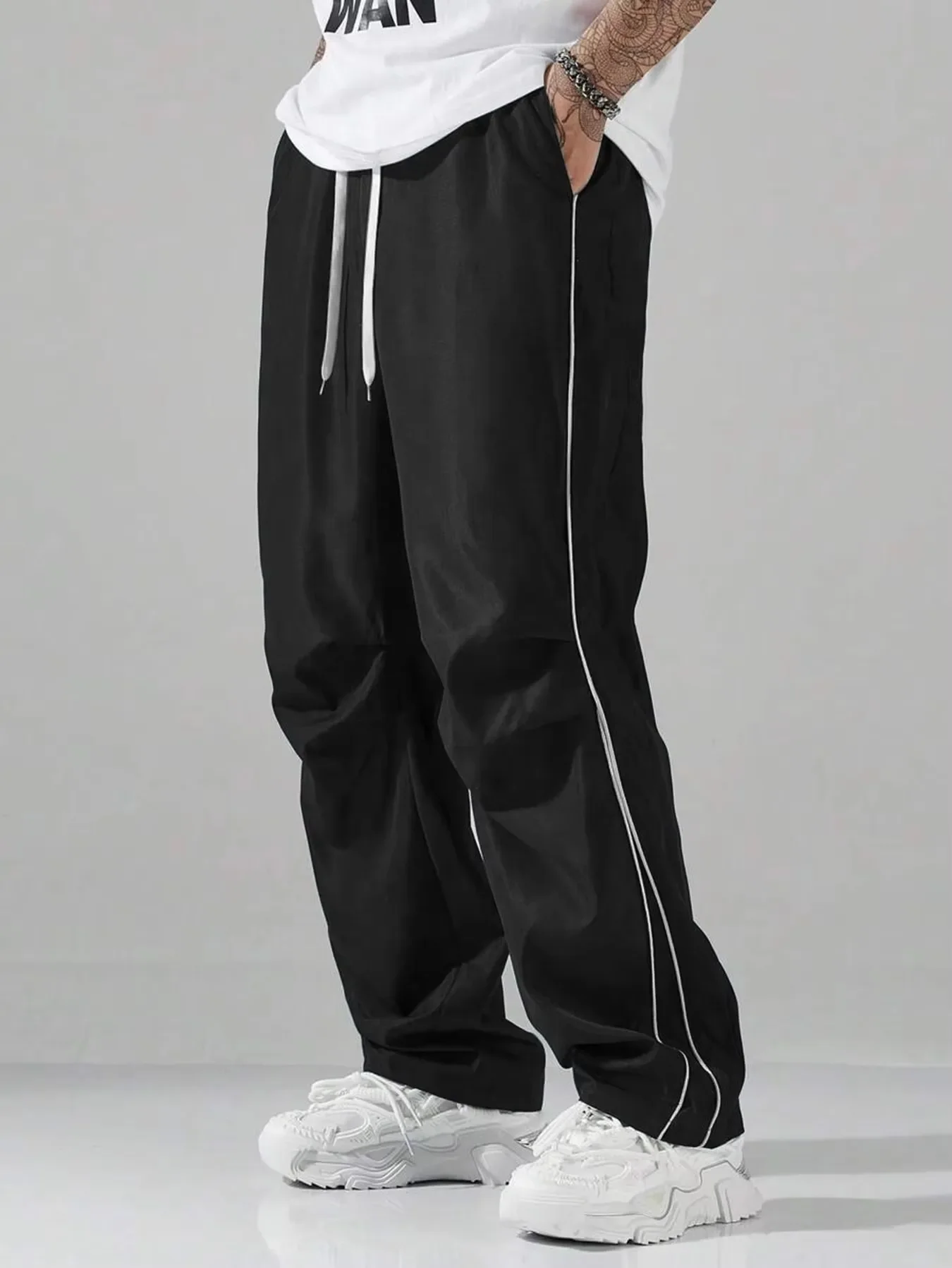 2026 New Style Black Loose Casual Pants Men Side White Stripe Design Straight Wide Leg Trousers Streetwear Bottoms Kids