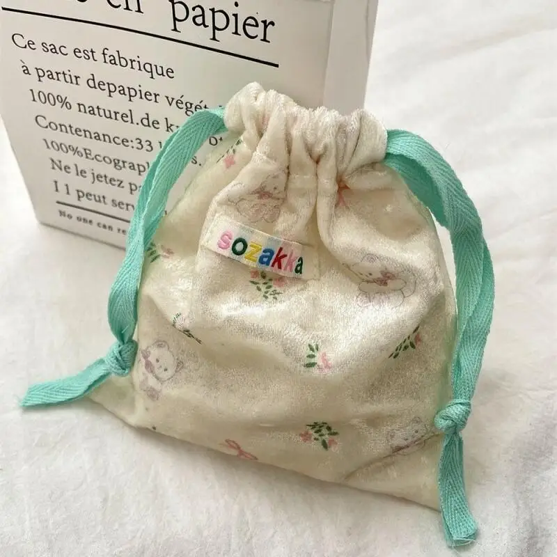 كارتون لطيف الدب الصغير الأزهار الرباط حقيبة التخزين المرأة مجوهرات أحمر الشفاه حقيبة مستحضرات تجميل محفظة نسائية للعملات المعدنية حقيبة سفر متعددة الوظائف