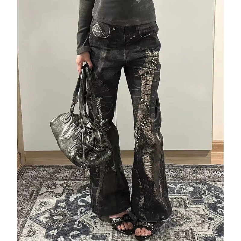 Grunge Python นูนช่างไม้ไม่สมมาตรกางเกงยีนส์ Gothic Dark Street Micro Flares กางเกง CROSS Patchwork กางเกงยีนส์สีดํา