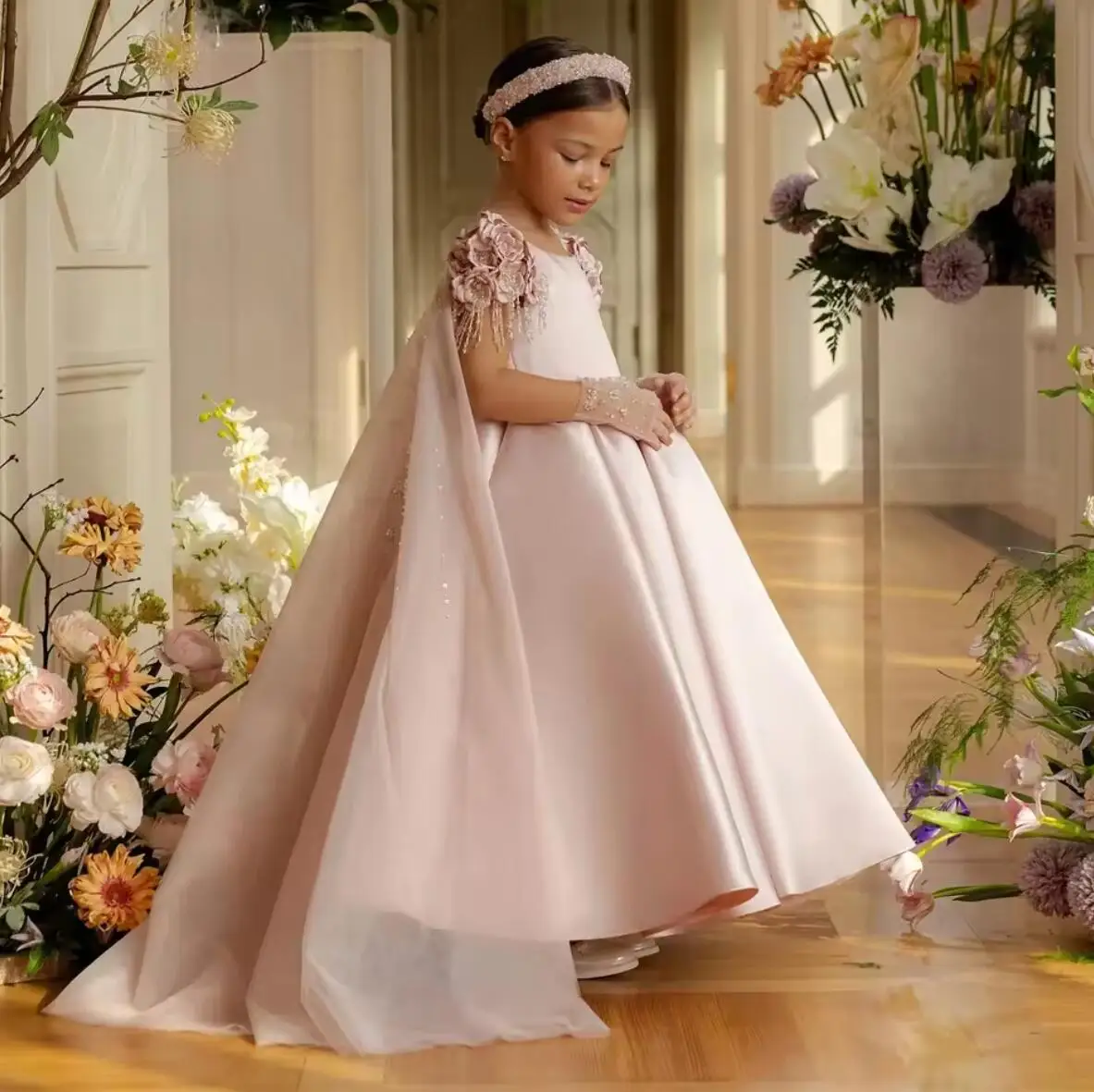 فساتين الأميرة الوردية لفتاة الزهور مع كيب للأطفال فساتين حفلات أعياد الميلاد للأطفال فساتين زفاف الزهور للمناولة الأولى