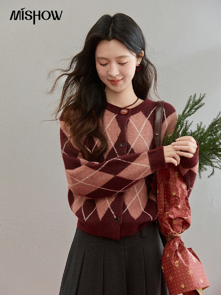 

MISHOW Christmas Retro Diamond Grid Sweater Cardigan for Women 2025 Winter O-neck Contrasting Thick Knitted Sweaters MXE91Z2773