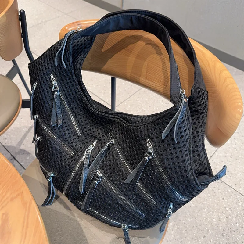 New Shoulder Bag With Multiple Zippers Retro Punk Handbag Fashionable and Simple Large Capacity Armpit Bag Special Tote Bag