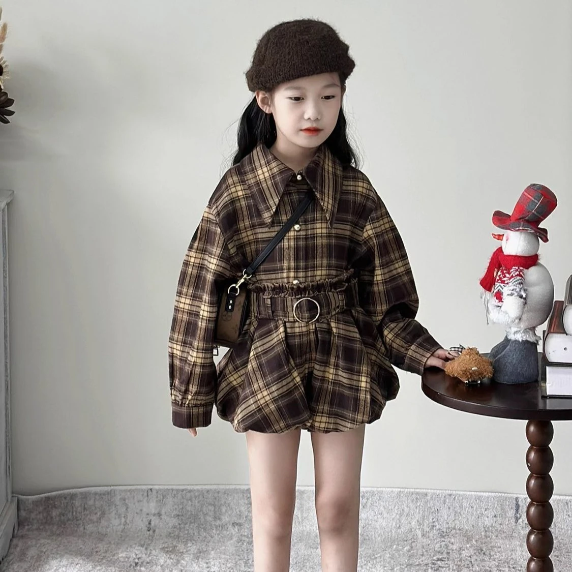 

Girls Suit 2025 Autumn New Childrens Clothing Korean Girl Baby Plingham Lapel Long-sleeved Shirt Flower Bud Shorts Two Sets
