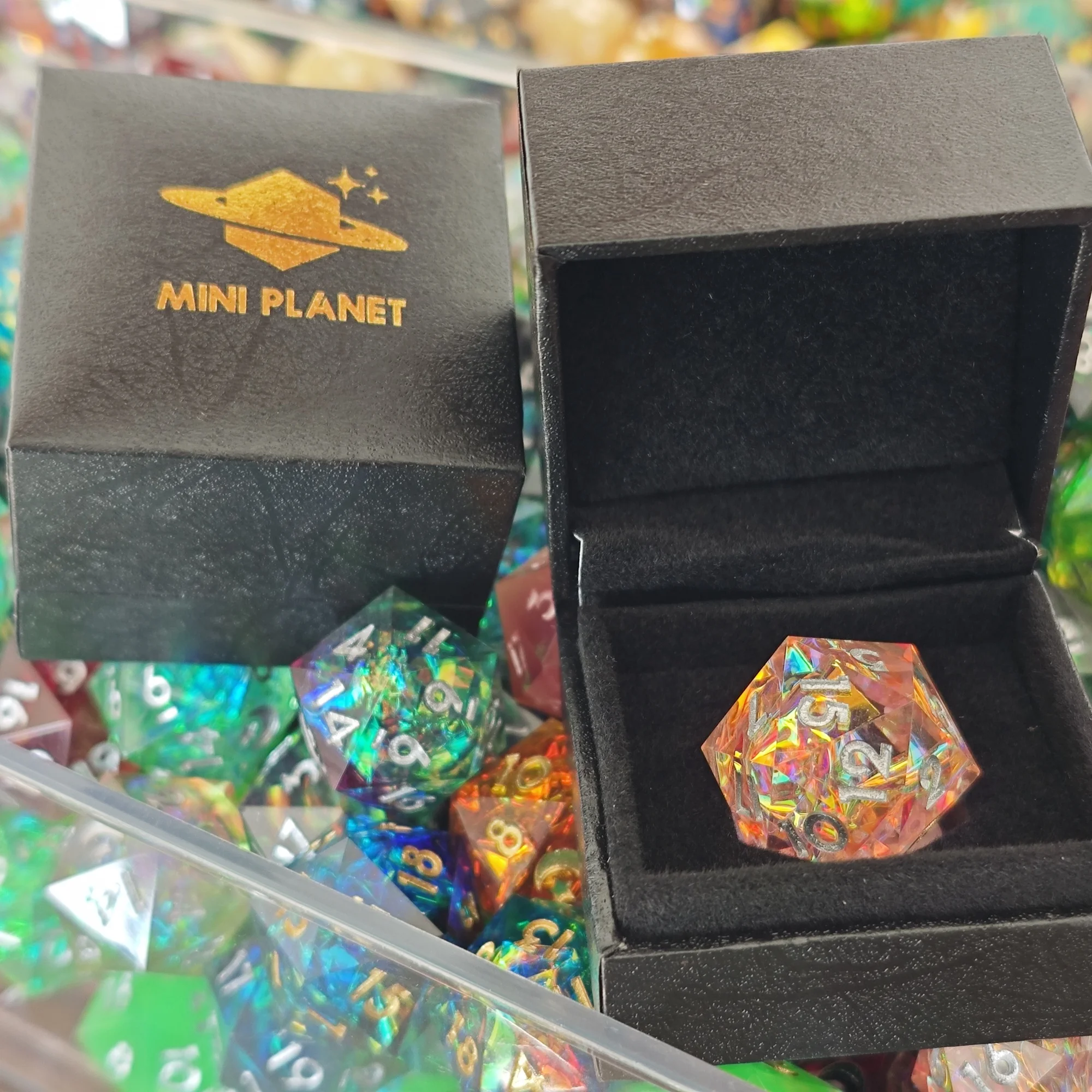 كوكب صغير ملون الراتنج D20 النرد صندوق أعمى ل TRPG الزنزانات والتنينات Cthulhu مجلس لعبة DND هدية 1 قطعة بالجملة مخصص #3