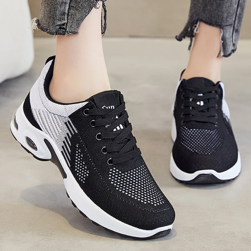 Trendy Sports Shoes 2024 New Mesh Breathable Color Blocking Casual Comfortable Anti Slip Vulcanized Shoes Platform Sneakers