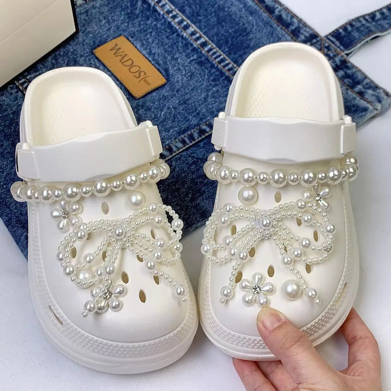Hot-Selling Shoe Accessories 10/12Pcs Bowknot Pearl Flower Set and Other Accessories to Decorate Shoes, the Ornaments Can Be Used as Gifts