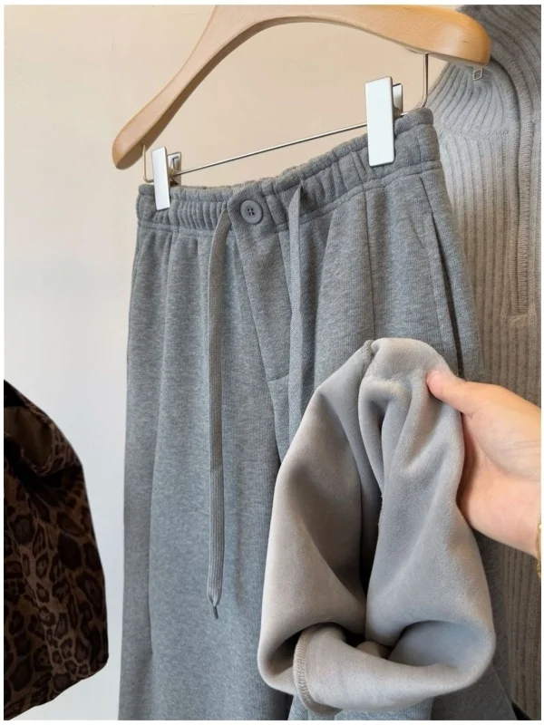 

Men's Fce Lined Dstring Sweatpants Large Size Winter Casual Loose Fit Knife Pants Single Button Design