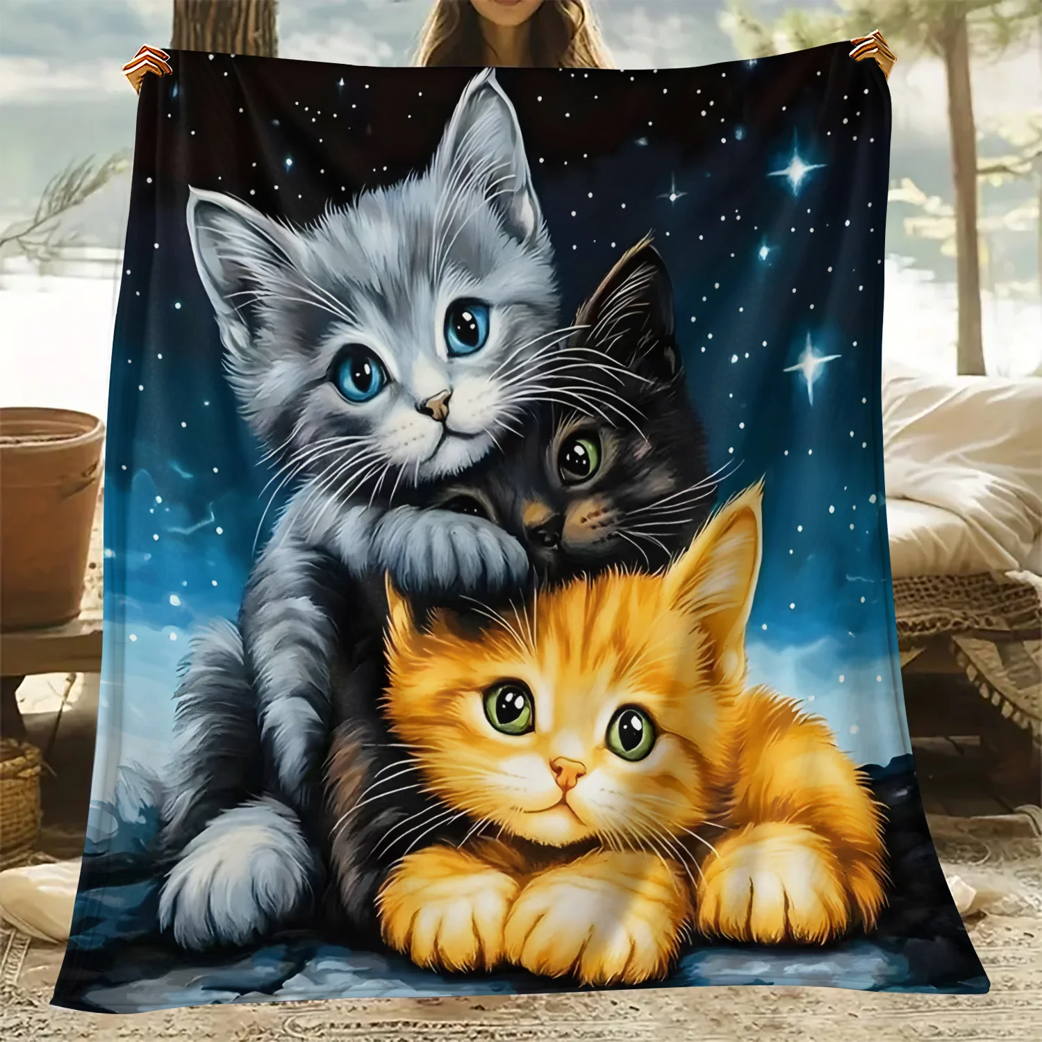 Two Kittens Plush Blanket - Vibrant Mascot Design, Soft and Comfortable Polyester Fiber, Suitable for All Seasons for Use on Bed