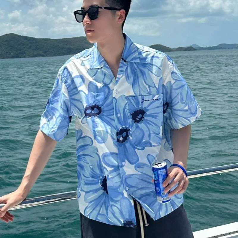 

Sky Blue Daisy Printed Cuban Shirts for Men Holiday Male Beach Tops Korean Street Fashion Short Sleeve Single Breasted Blouses