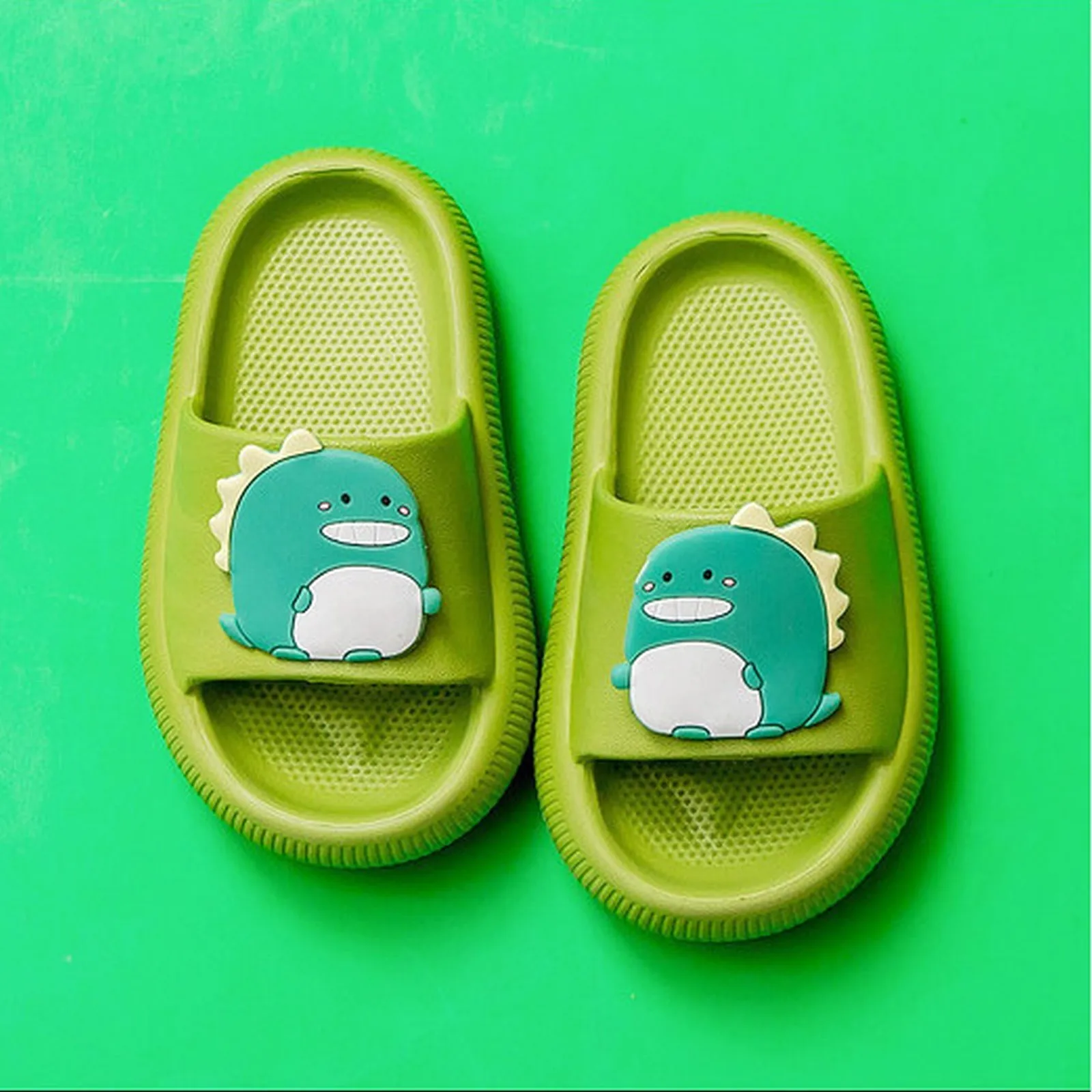 Kid Slippers Summer Outings Wearing Cute Cartoon Slippers Boys Soft Soled Bathroom Slippers 2-8 Years Old Girls Home Slippers