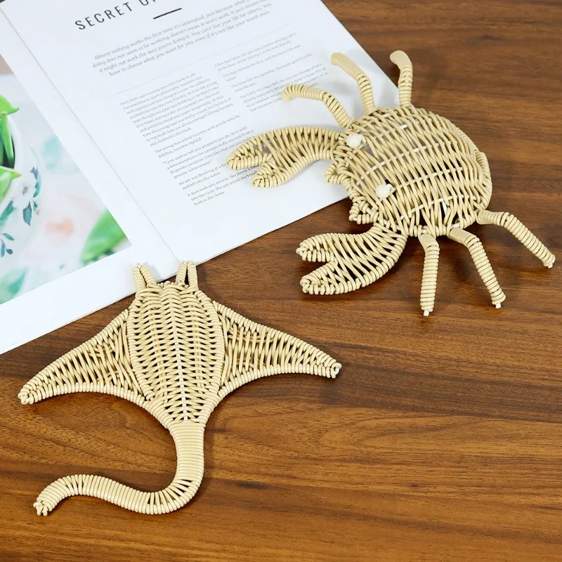 Handmade Rattan Weaving Wall Decor Ocean Series Hanging Ornaments with Seahorse Crab Tropical Fish for Home Beach House Decor