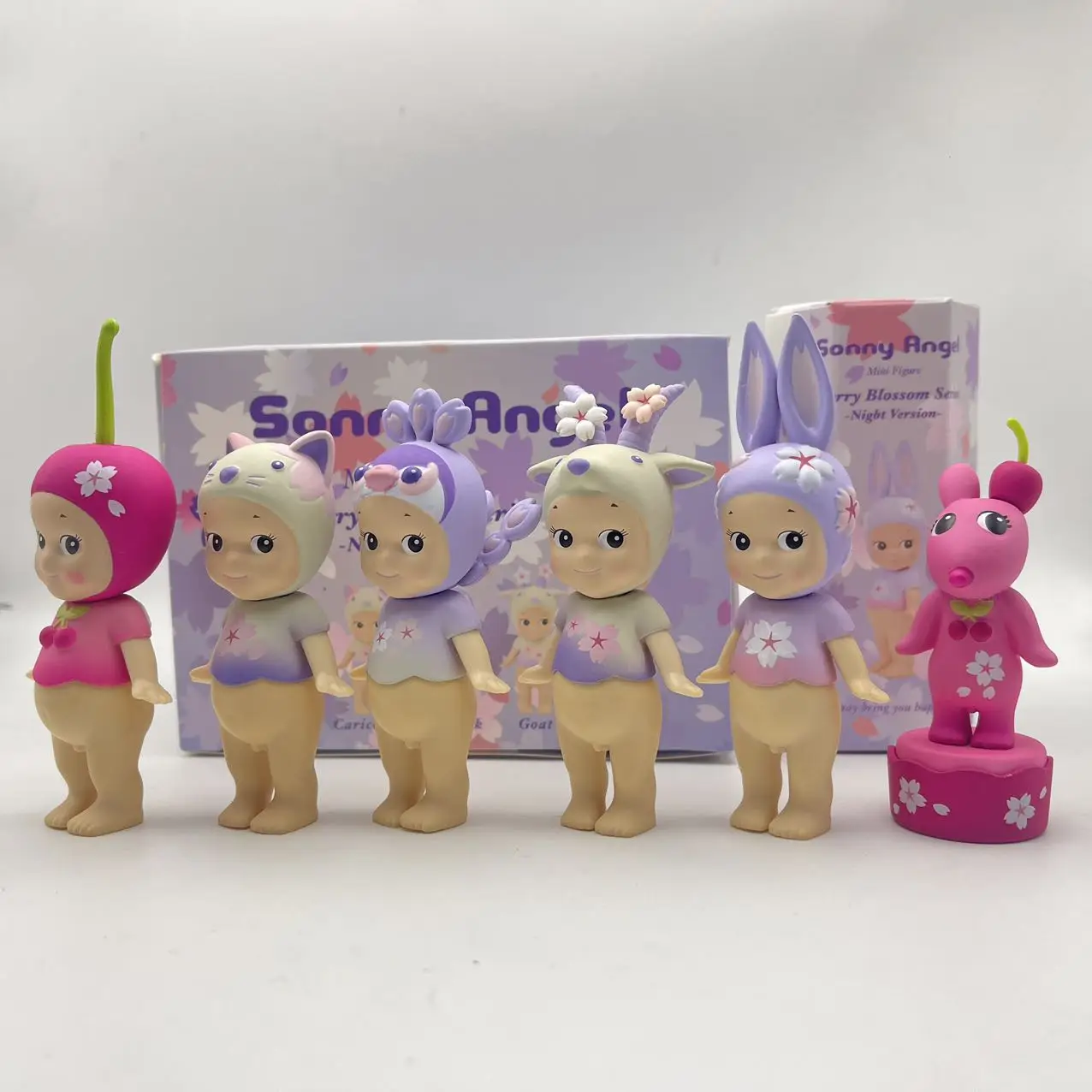 Sonny Angel Cherry Blossom Series Nigbt-versie Cherry Blossom Limited Edition Blind Box Ornamenten Leuke verrassing Mystery Gifts