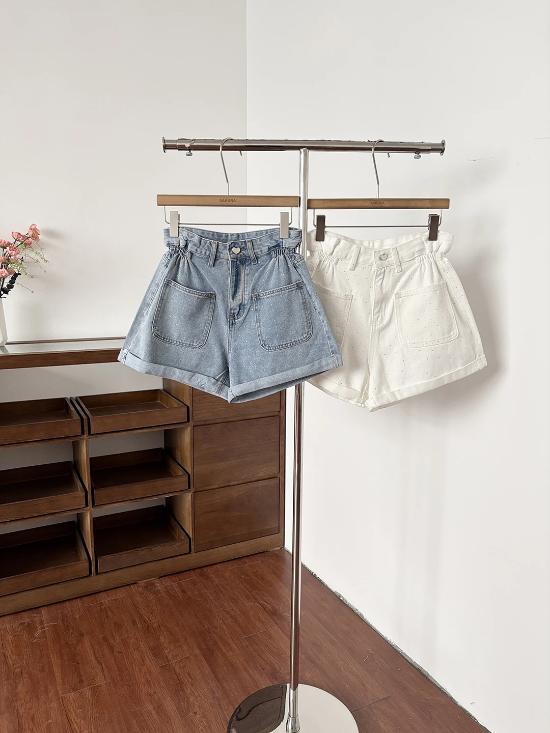 

Elegant High-Waisted Skinny Denim Shorts with Heavy Embellishment And Side Slits for Women Summer 2026 Commute Style Polyeste...