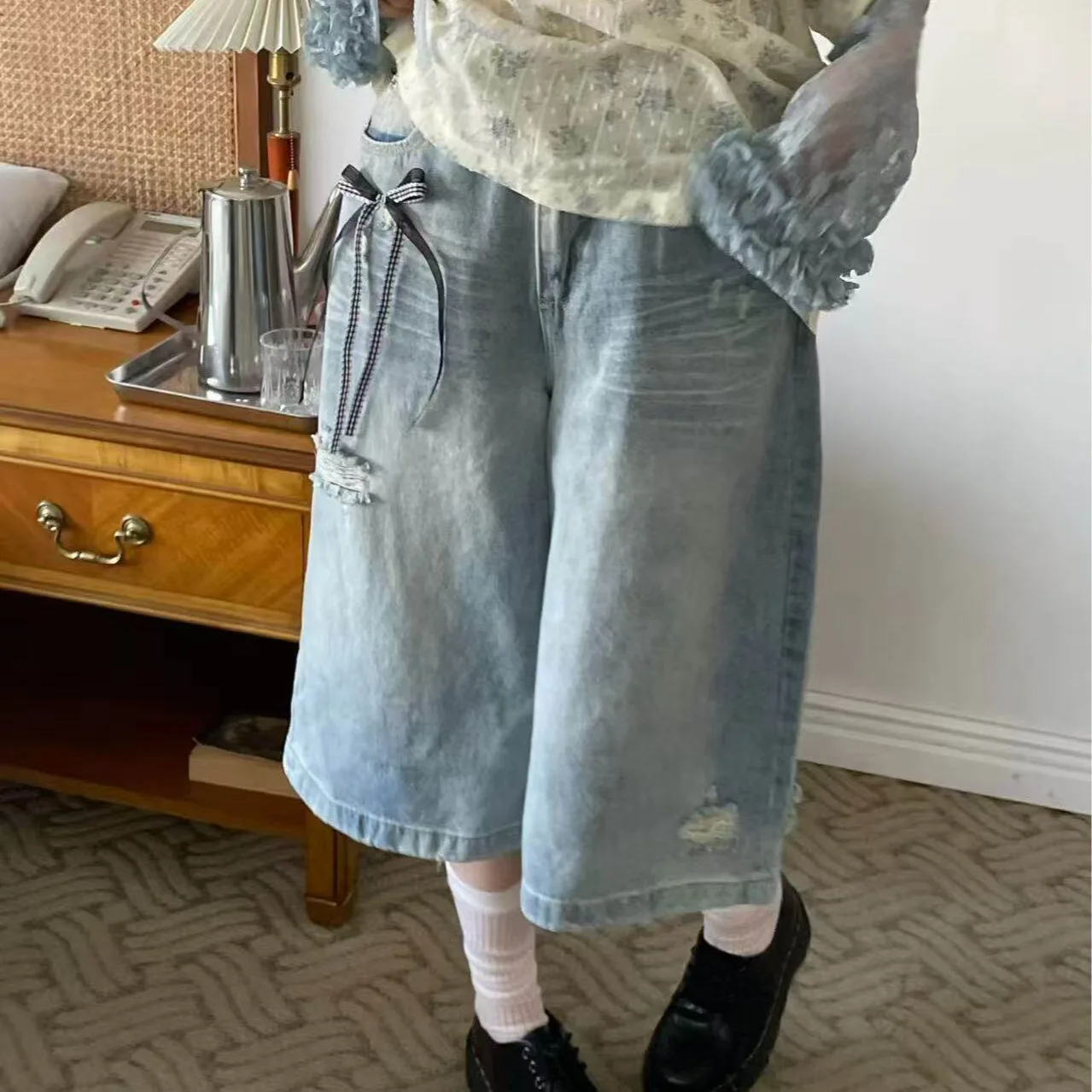 

Chic Summer 2026 Korean Style Versatile Knot Worn Jeans Shorts Casual Denim Hole Processing Natural Waist Cotton 100%