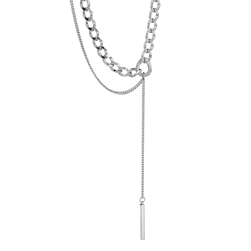 O novo colar de corrente geométrica de aço de titânio é um acessório elegante de borla dupla para roupas femininas