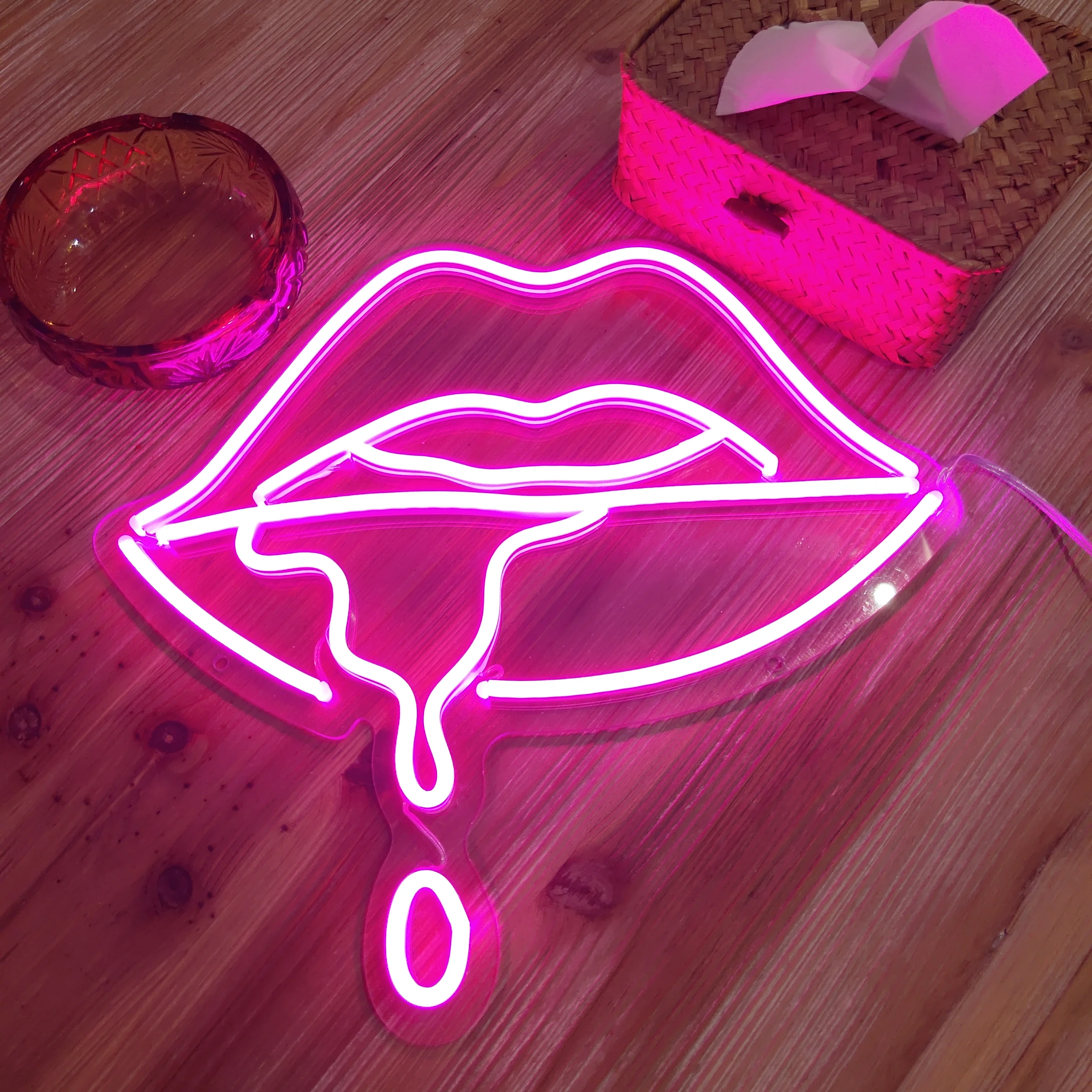 Dripping Lips Neon Sign Handmade Acrylic Artwork Led Light Lips Art Beauty Wall Art Bedroom Custom Neon Signs Personalized Gifts