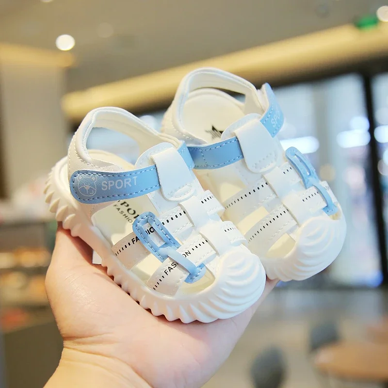 2024 Summer New Girls' Sandals Soft Sole Walking Shoes Breathable Hollow Mesh Shoes