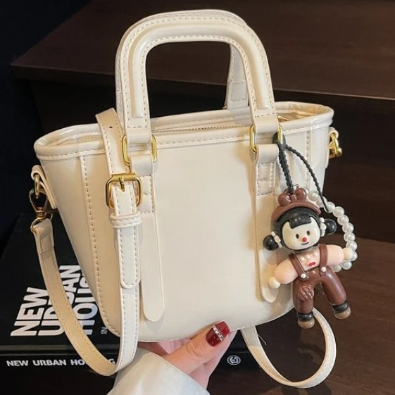 

Leather Women’s Handbag Fashion Handbag For Women High Capacity Women’s Crossbody Bag 2026 New Arrival Female Messenger Bag