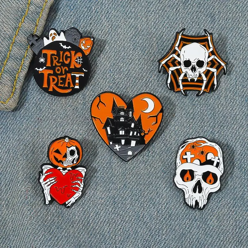 Pins Custom Skeleton Boo Spooky Pumpkin Brooches Lapel Badges Gothic Jewelry Gift for Kids Friends Halloween Castle Enamel