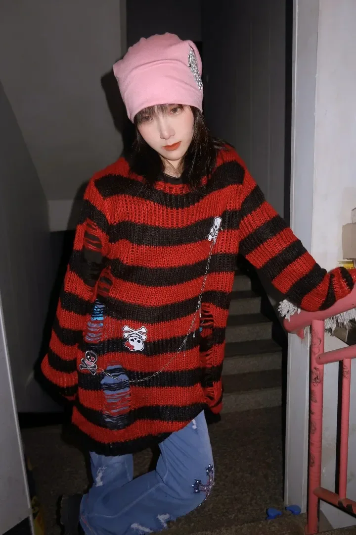 

Ruibbit Harajuku Gothic Girls Punk Sweater Women Rock Metal Chain Hole Striped Loose Befree Sweaters Knitted Jumpers Sweater Y2K