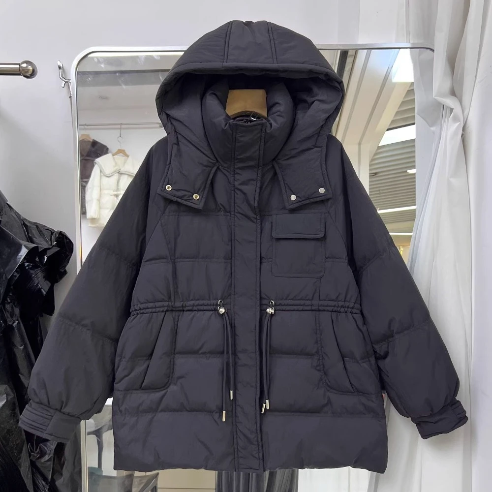 معطف نسائي جديد لخريف وشتاء 2025 من ريش البط الأبيض مع قلنسوة سترة متوسطة الطول للشارع بقصة ضيقة ملابس خارجية دافئة معطف أنيق سميك #5