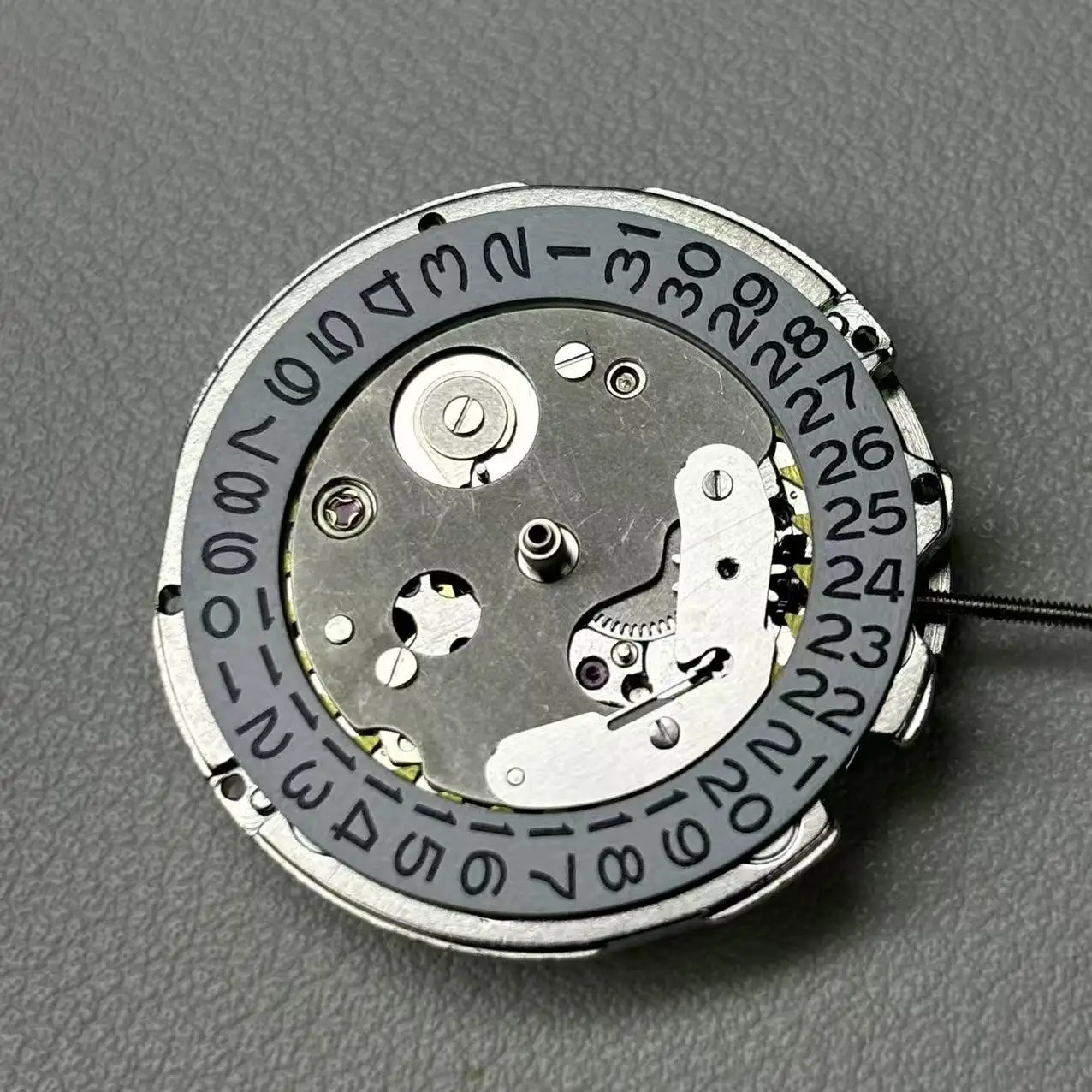 الصين NH35 تاريخ الحركة عند الساعة 3 التقويم يمكن أن يحل محل حركة NH35 اليابانية عالية الدقة الميكانيكية التلقائية NH35 #5
