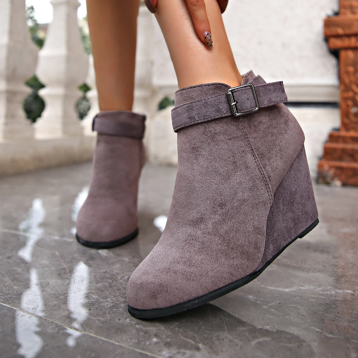 الشتاء جولة تو الجلد المدبوغ مريحة المنحدرة وغير رسمية أحذية ركوب الخيل المألوف نمط جديد مثير حجم كبير أحذية بوت قصيرة للنساء