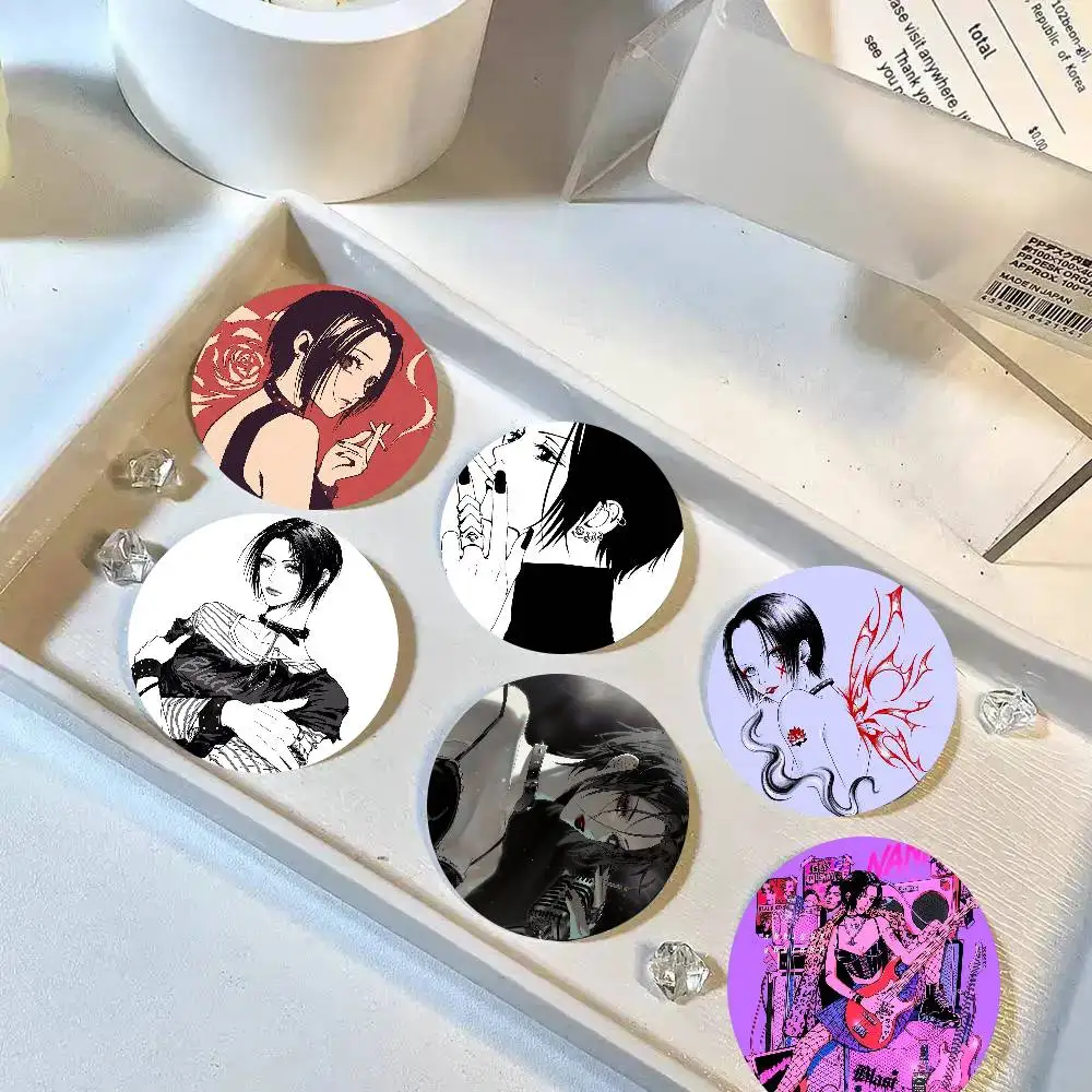 Broches de esmalte redondos estilo caricatura de anime Nana Osaki para decoración de mochilas y accesorios