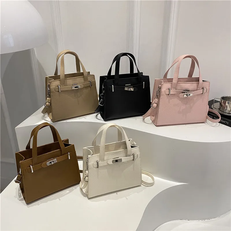 

High-end textured small square handbag for women, new summer style, light luxury and stylish,shoulder bag,commuter crossbody bag