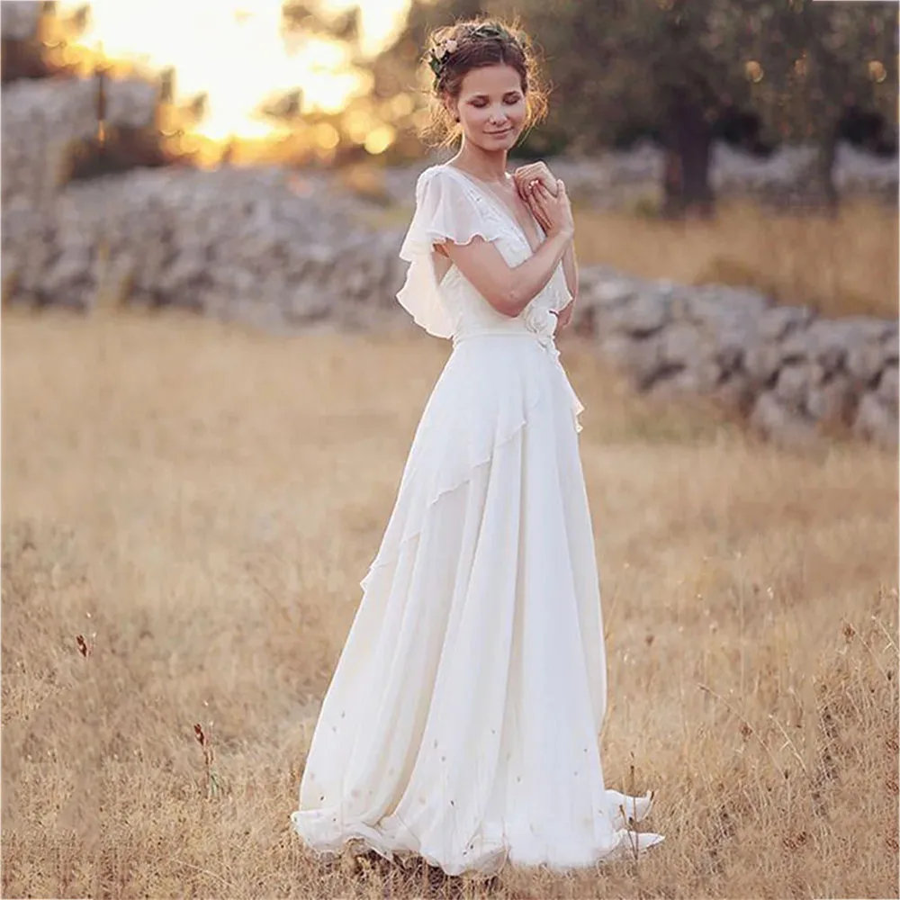 Bohemian Chiffon Wedding Dress Deep V Neck Ruffle Short Sleeve Lace Appliques Backless A-Line Bridal Gown Beach Wedding Dress