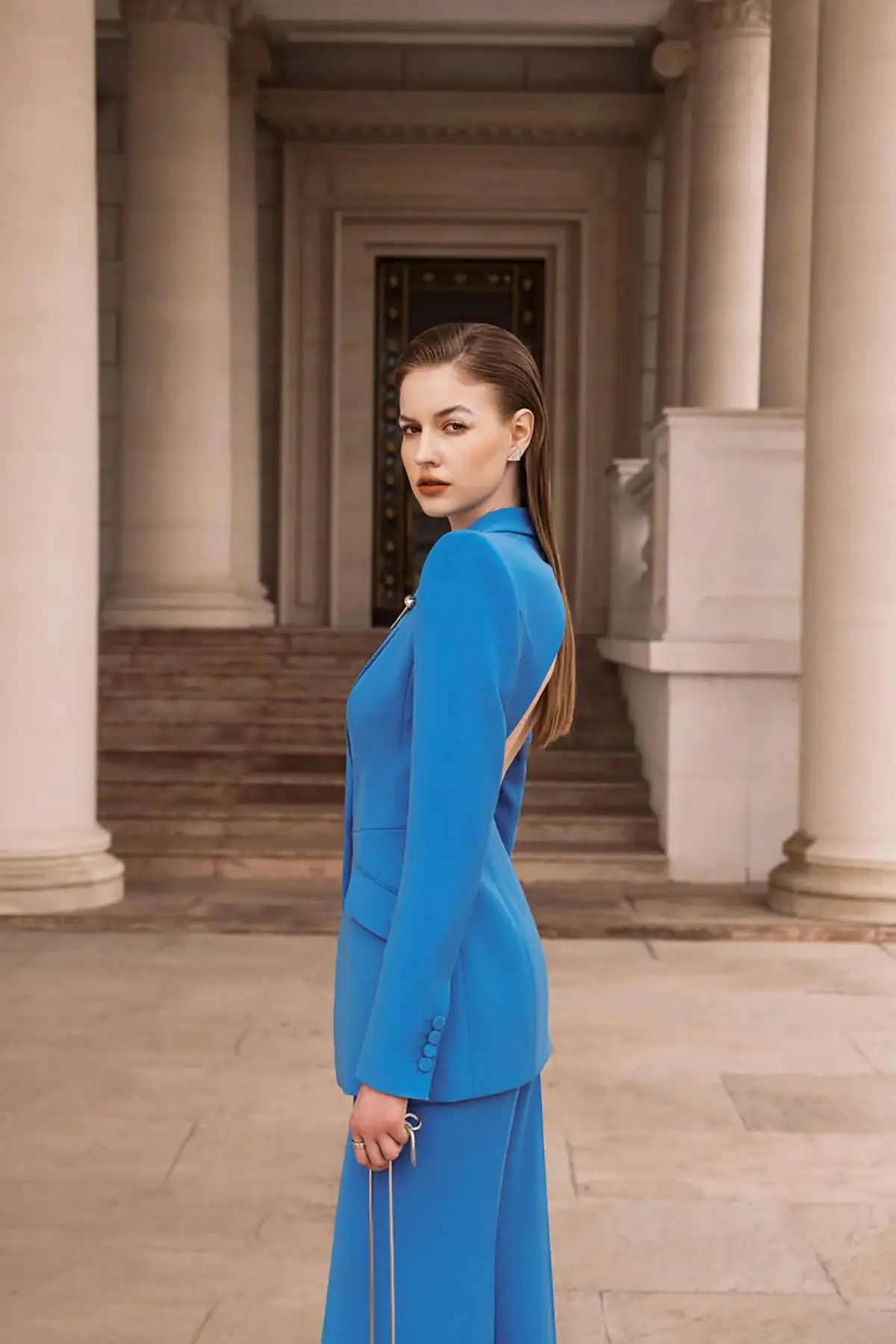 Sexy Open Back Women Blazer Suits Fashion Show Customized Formal Office Lady Wear Guest Party Graduation Ceremony 2 Pieces