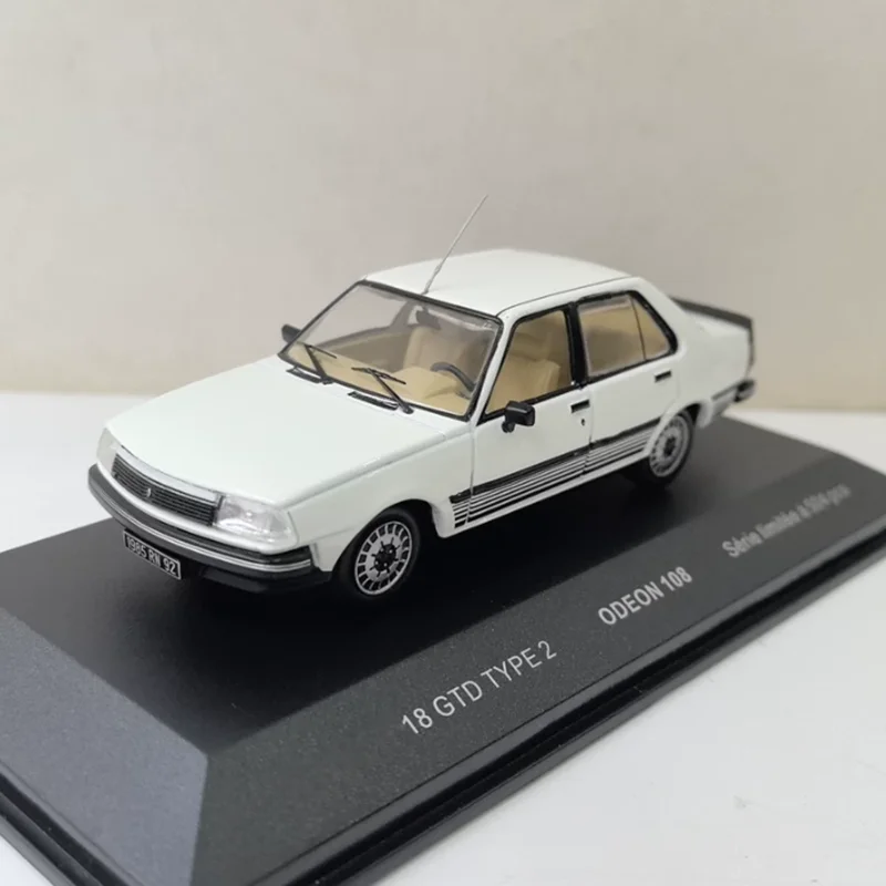 オデオン 1/43 スケール 18 GTD タイプ 2 合金シミュレーションカーモデル 静態コレクション 装飾ホリデー玩具 記念品ギフト