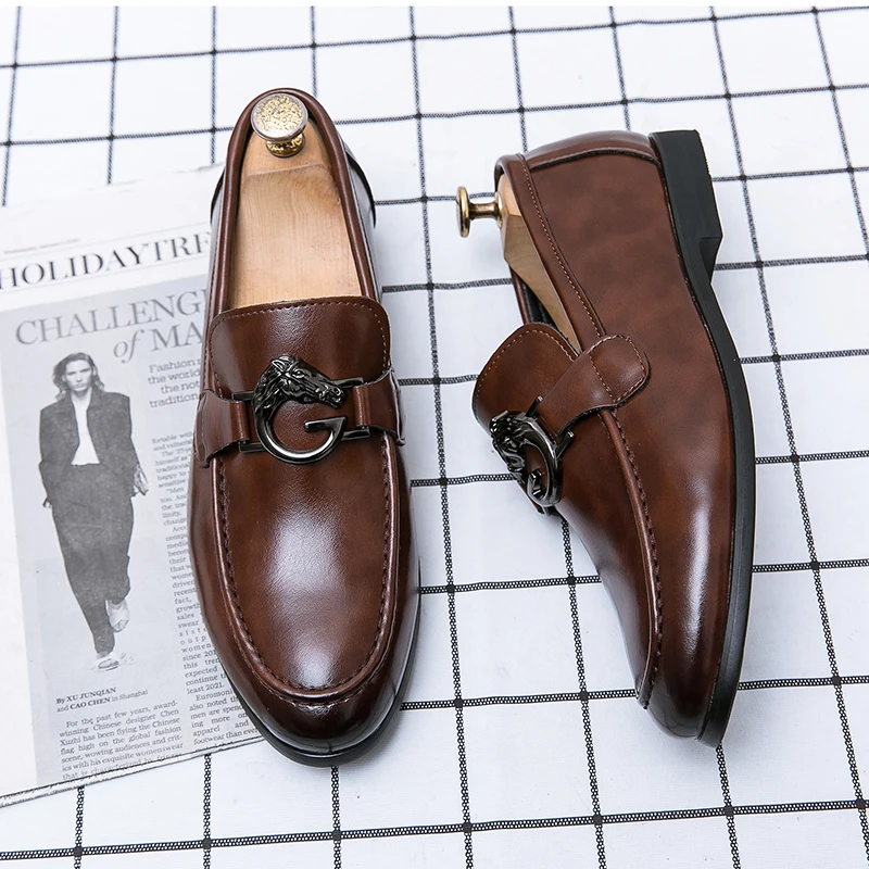 2023 scarpe in pelle da uomo semplici ed eleganti di moda mocassini Casual piatti di lusso scarpe da guida antiscivolo resistenti all'usura spedizione gratuita