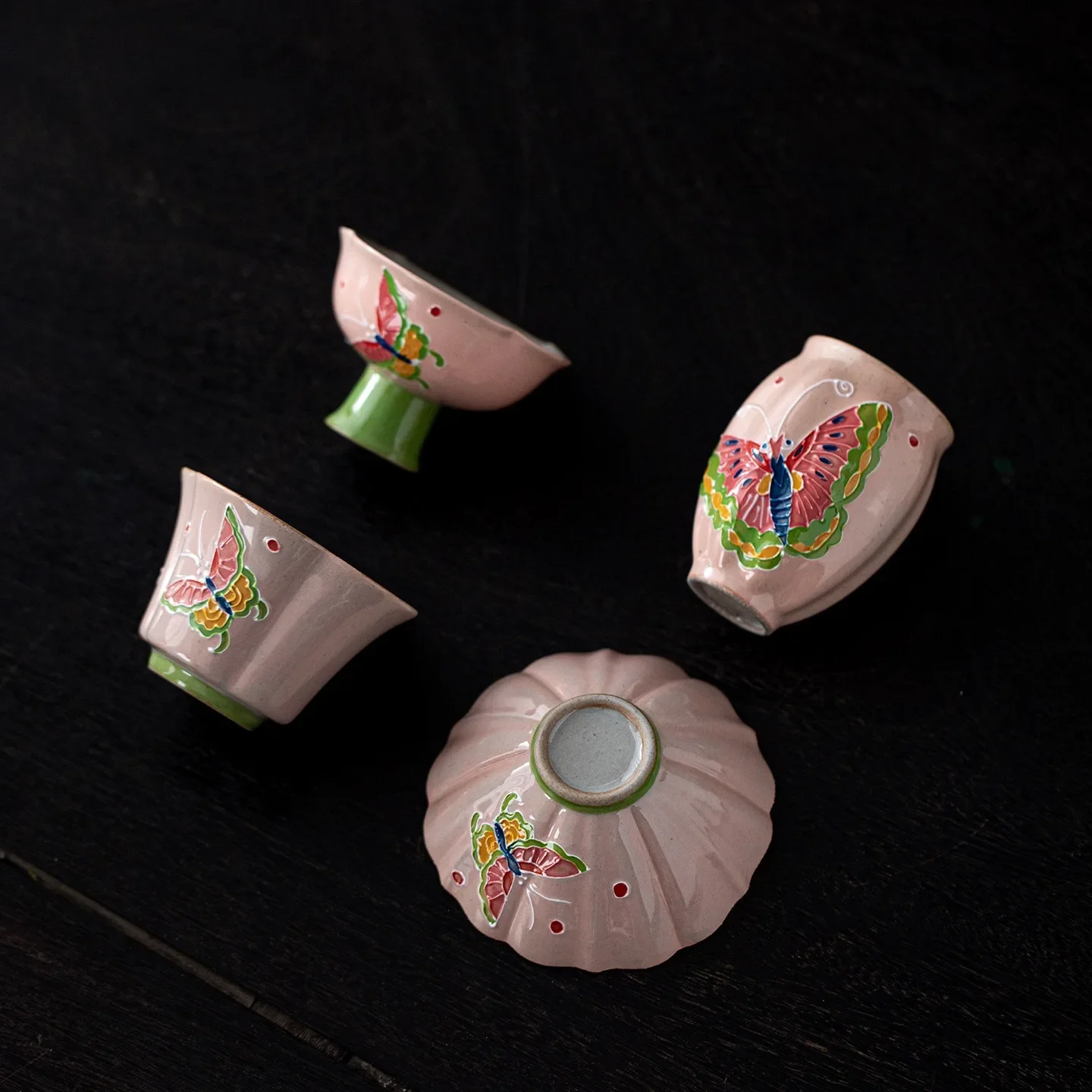 1PC Hand-painted Butterfly Teacup New Chinese TeaSet Master Cup Flower Mouth Cup Hat Cup TeaCup Coffeeware Teaware Tea Tableware