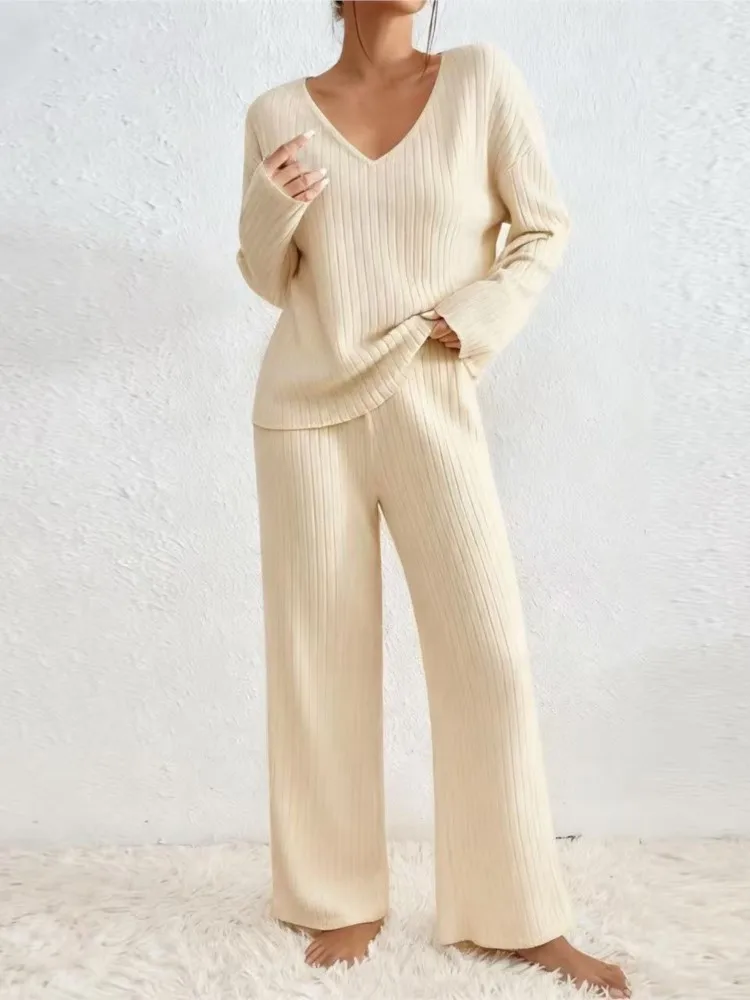 

Autumn And Winter New V-neck Loose Casual Pants Set Pit Strip Brushed Long-sleeved Top Wide-leg Trousers Two-piece Set For Women