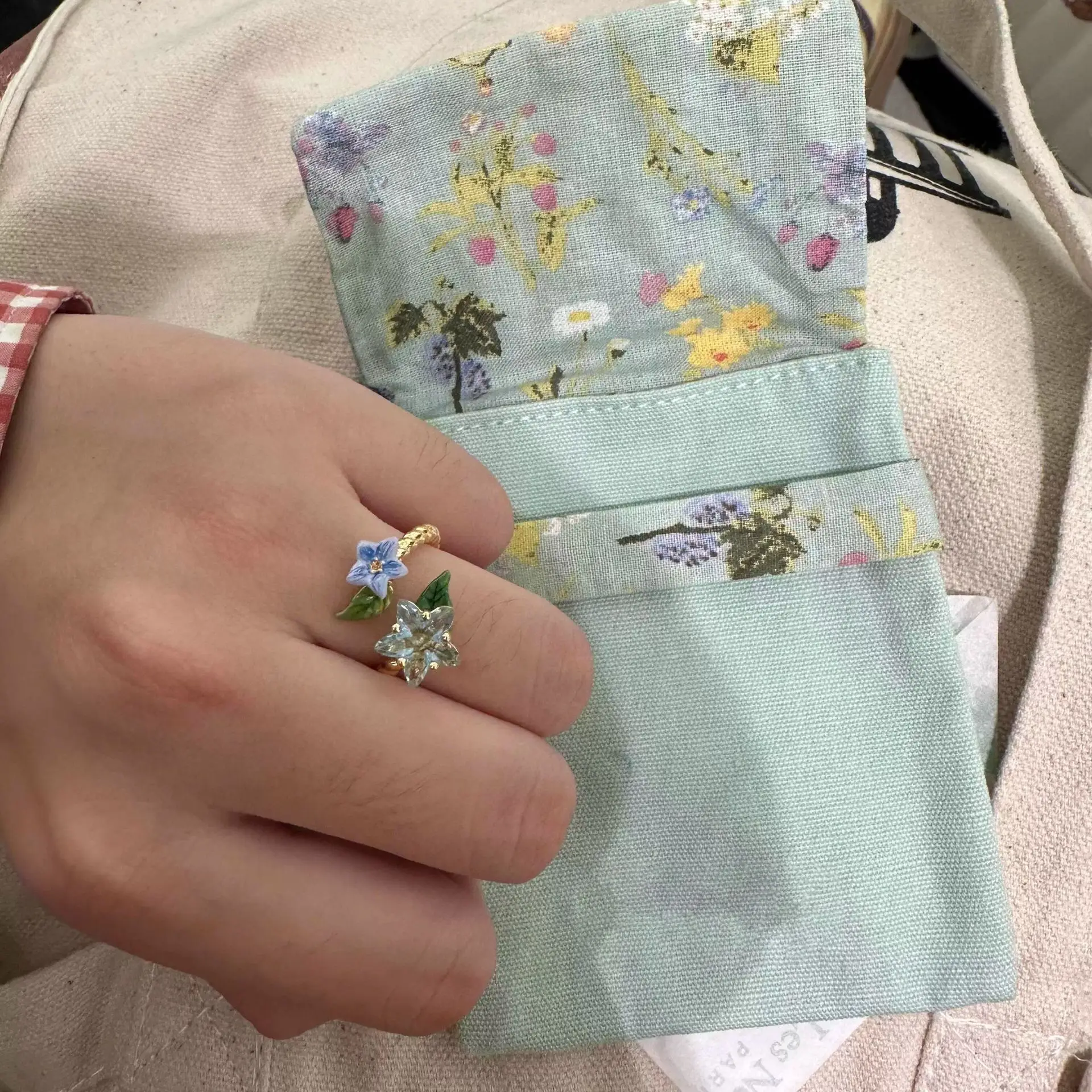 خاتم على شكل زهرة أرجوانية من الزركون على شكل نجمة للنساء والفتيات بتصميم إبداعي ومزاج حلو أنيق ومجوهرات الخطوبة هدية