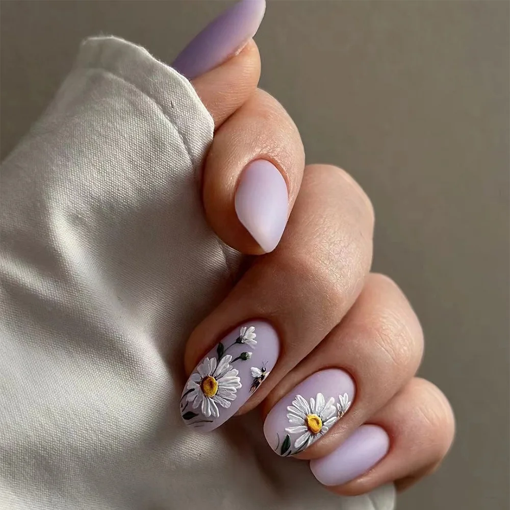 

24pcs/box Fake Nails Ins-style Daisy Flowers and Small Bees in Purple Solid Color Short-style Press-on Nails Suitable for Women