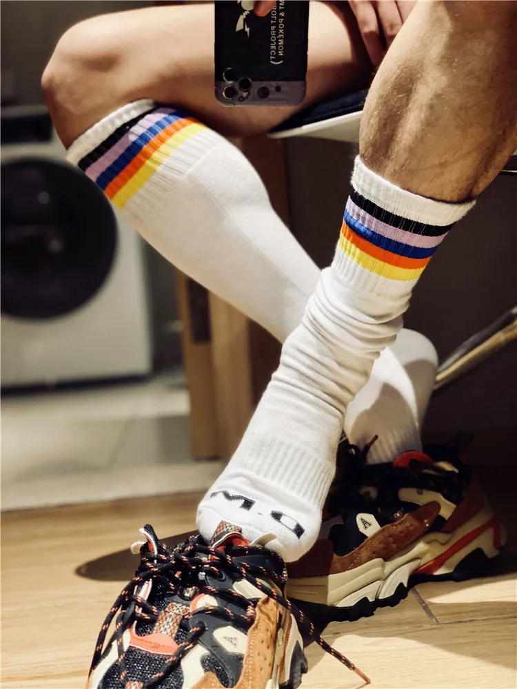 Men\'s Socks Personality Rianbow Striped Terry Socks Football Baskerball High Tube Sports Stockings for Men Boys