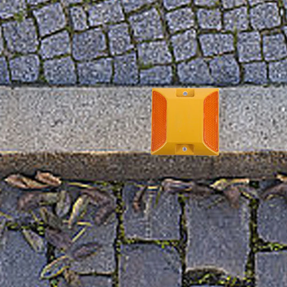 علامات الرصيف العاكسة من Delineators لعلامات الرصيف العاكسة للسلامة على الطرق السريعة