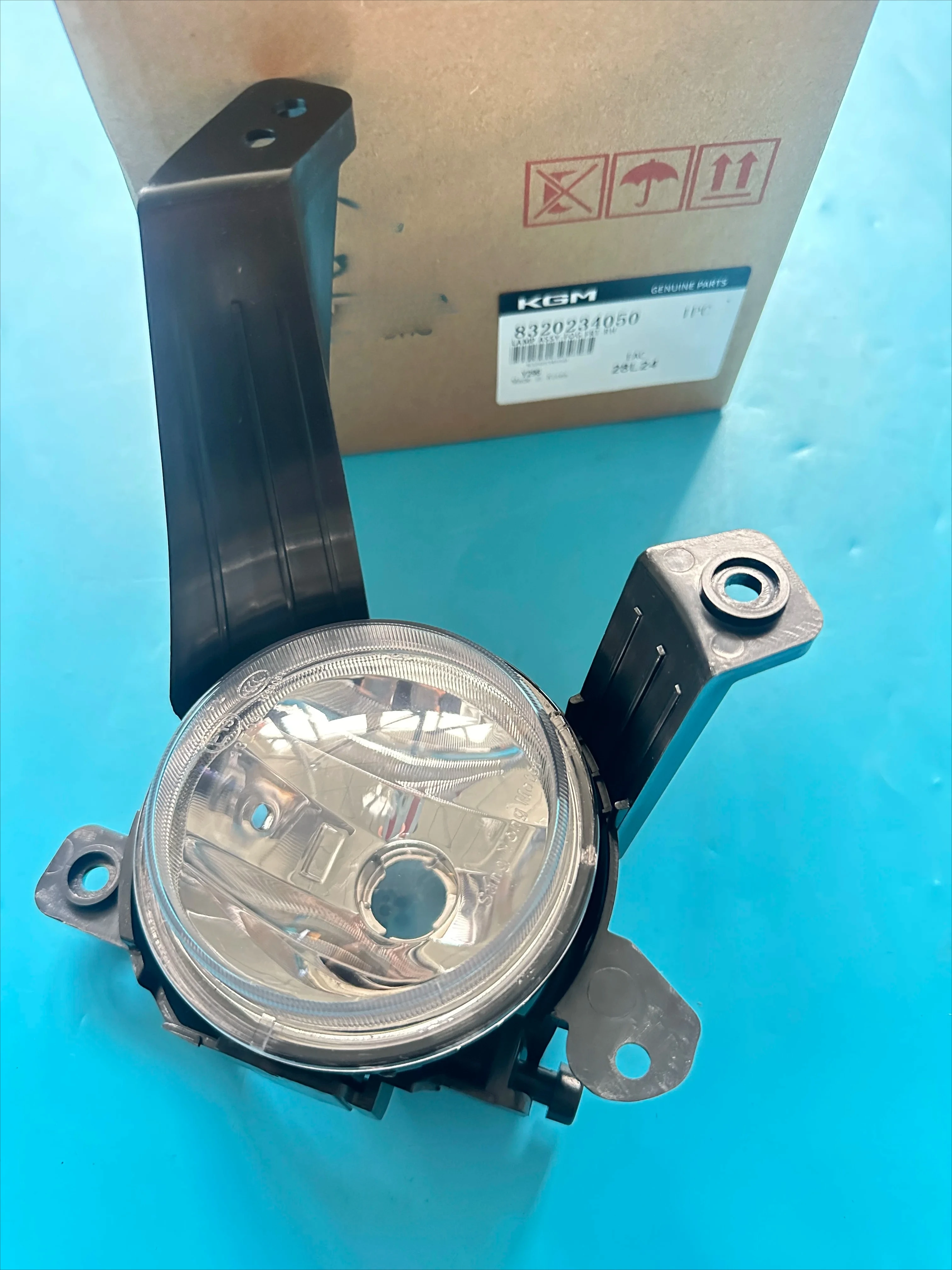 Front Fog Lamp Assy Left 8320134050 Right 8320234050 For Ssangyong Korando C 2013-2016