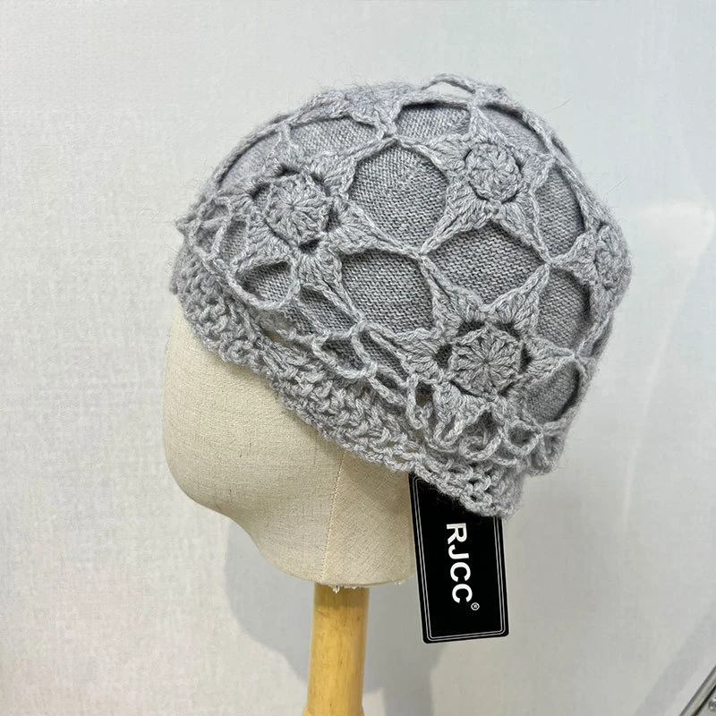 

Women's Fashionable Warm Cashmere Beanie Knit Hat with Lace Edging And Semi-Hollow Design for Autumn Winter Versatile 56-60cm