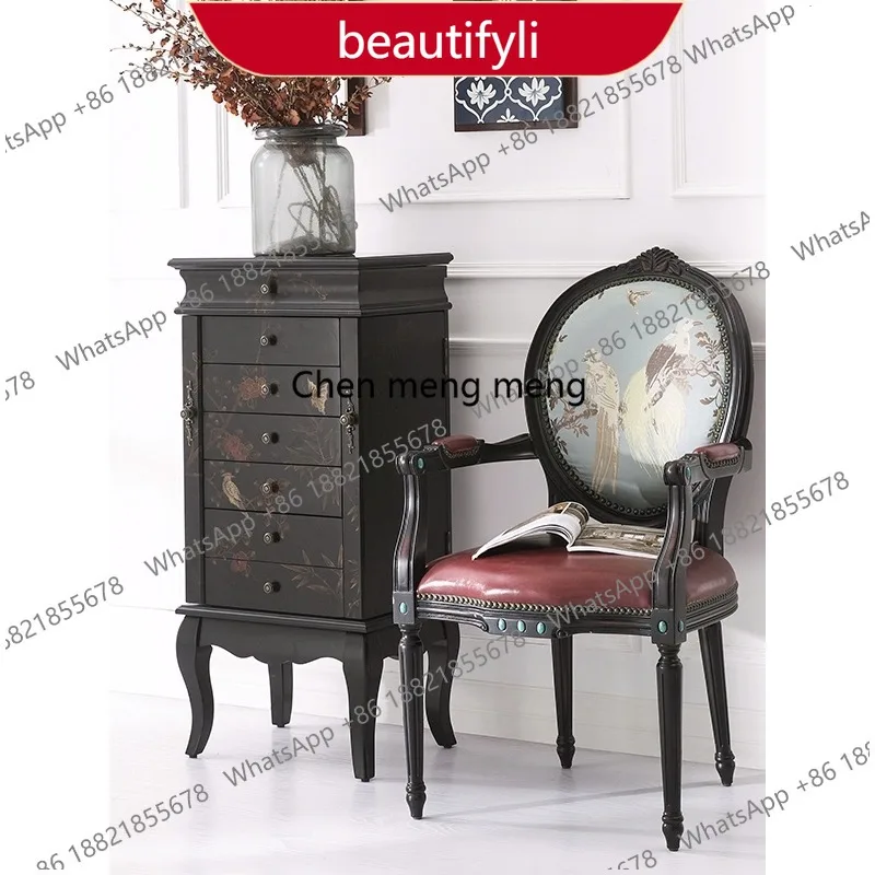 

Американский шкаф для украшений M46 в ретро-стиле, расписной, с семью отделениями, боковым зеркалом и декоративной отделкой.